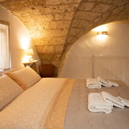 Alojamento de Acomodação e Pequeno-almoço La Corte Dei Sogni Taviano (Lecce)